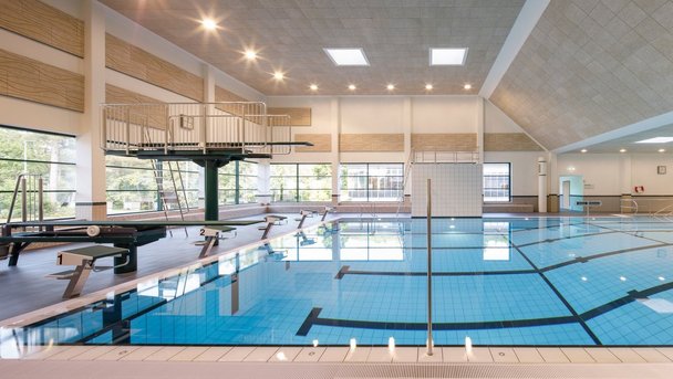 Marineunteroffizierschule Plön, Rettungsübungshalle. Schwimmbecken. 