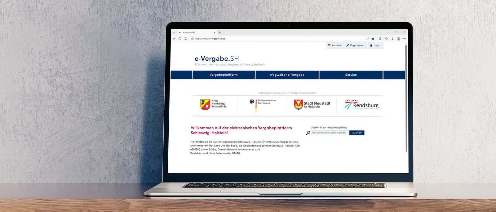 Laptop mit Screenshot von der e-Vergabe