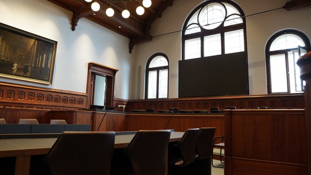 Der Schwurgerichtssaal des Land- und Amtsgerichts Flensburg.
