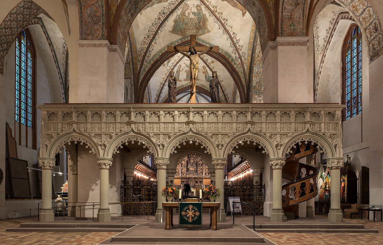 Innenansicht auf den Altar